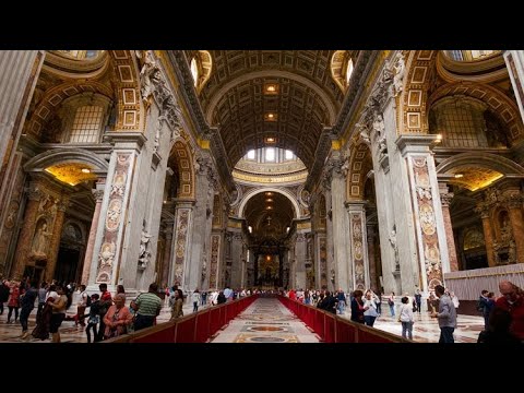 St Peter's Basilica in Rome : The Largest Church in the World